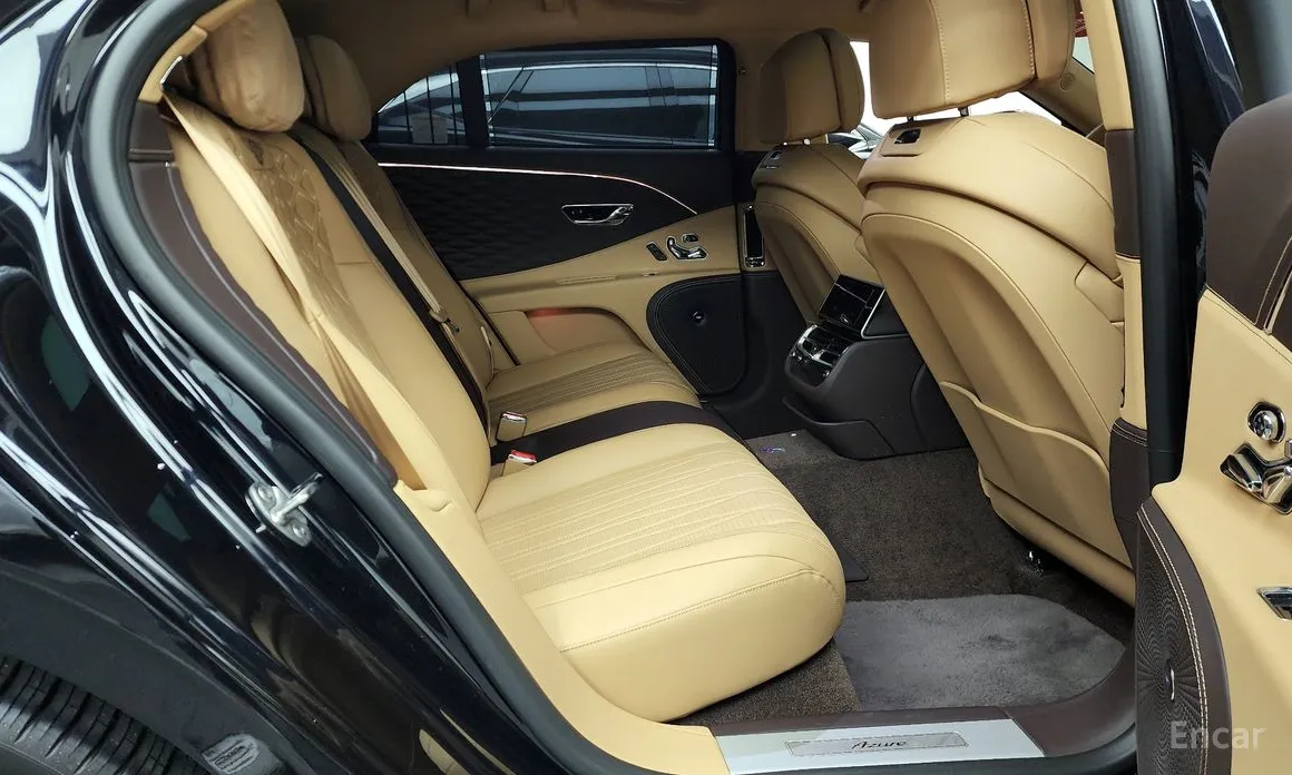 Фото 12 - Bentley Flying Spur