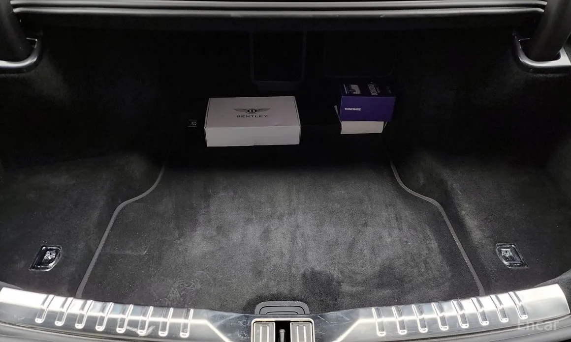 Фото 19 - Bentley Flying Spur