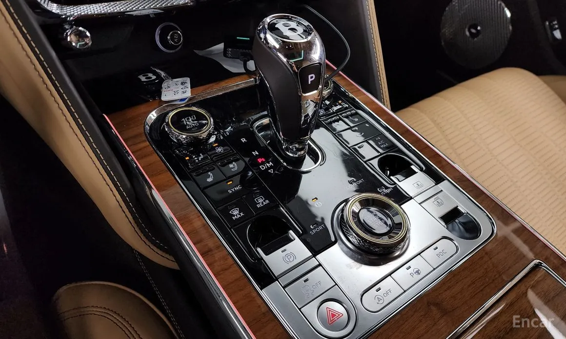 Фото 9 - Bentley Flying Spur