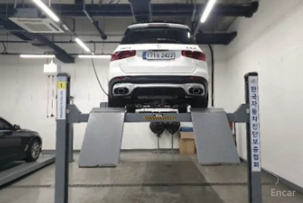 Фото 2 - Mercedes-Benz GLB-Class