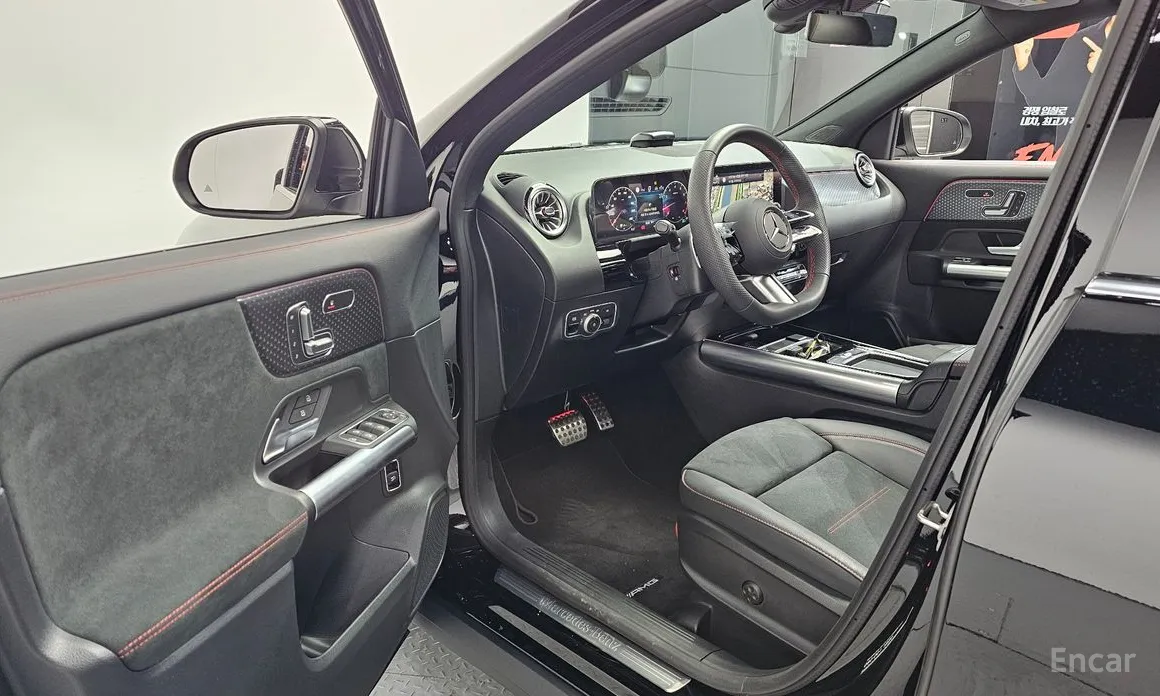 Фото 10 - Mercedes-Benz GLA-Class