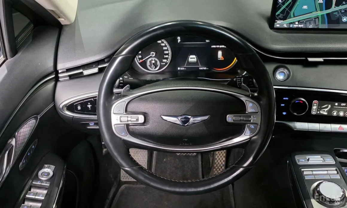 Фото 13 - Genesis GV70