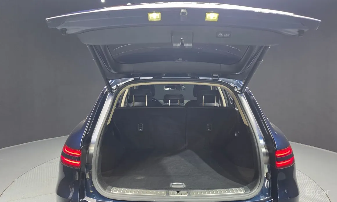 Фото 20 - Genesis GV70