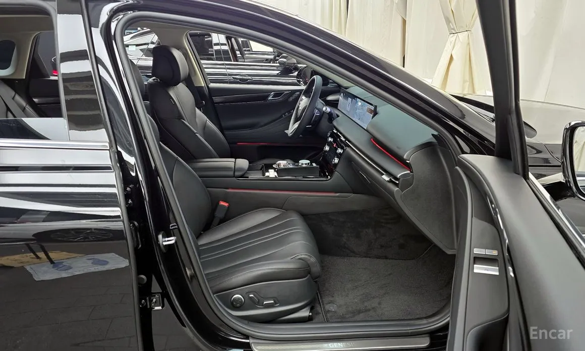 Фото 11 - Genesis G80