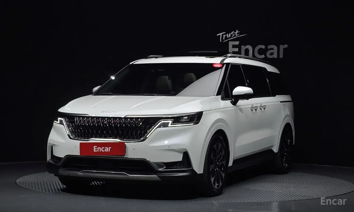 Фото 1 - Kia Carnival