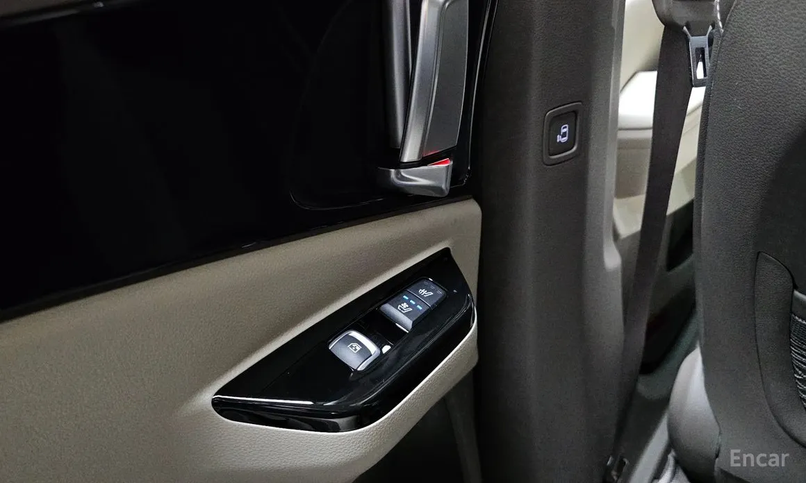 Фото 18 - Kia Carnival