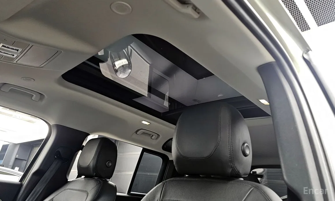 Фото 18 - Land Rover Defender