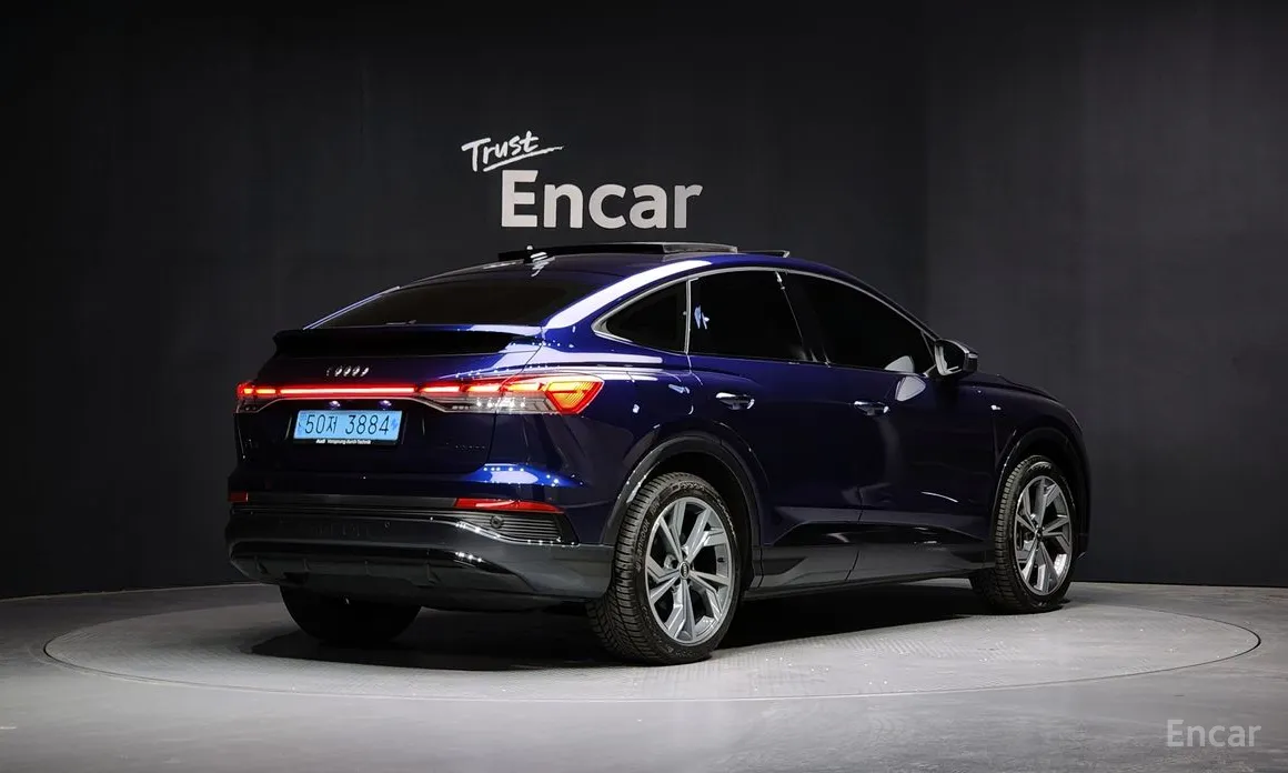 Фото 2 - Audi Q4 e-tron