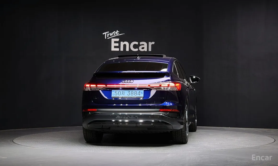 Фото 4 - Audi Q4 e-tron