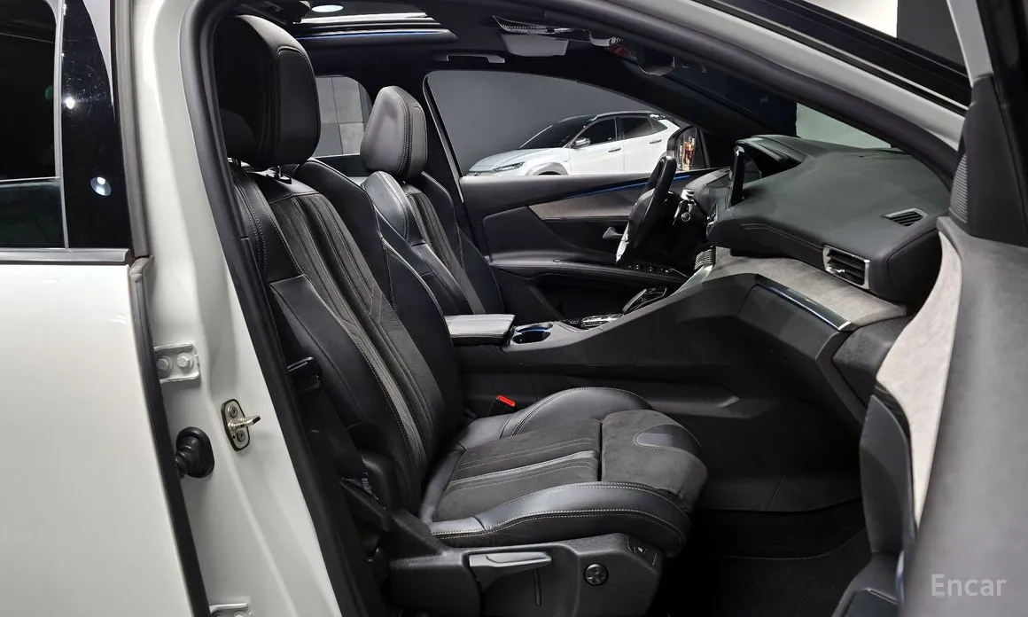 Фото 10 - Peugeot 3008