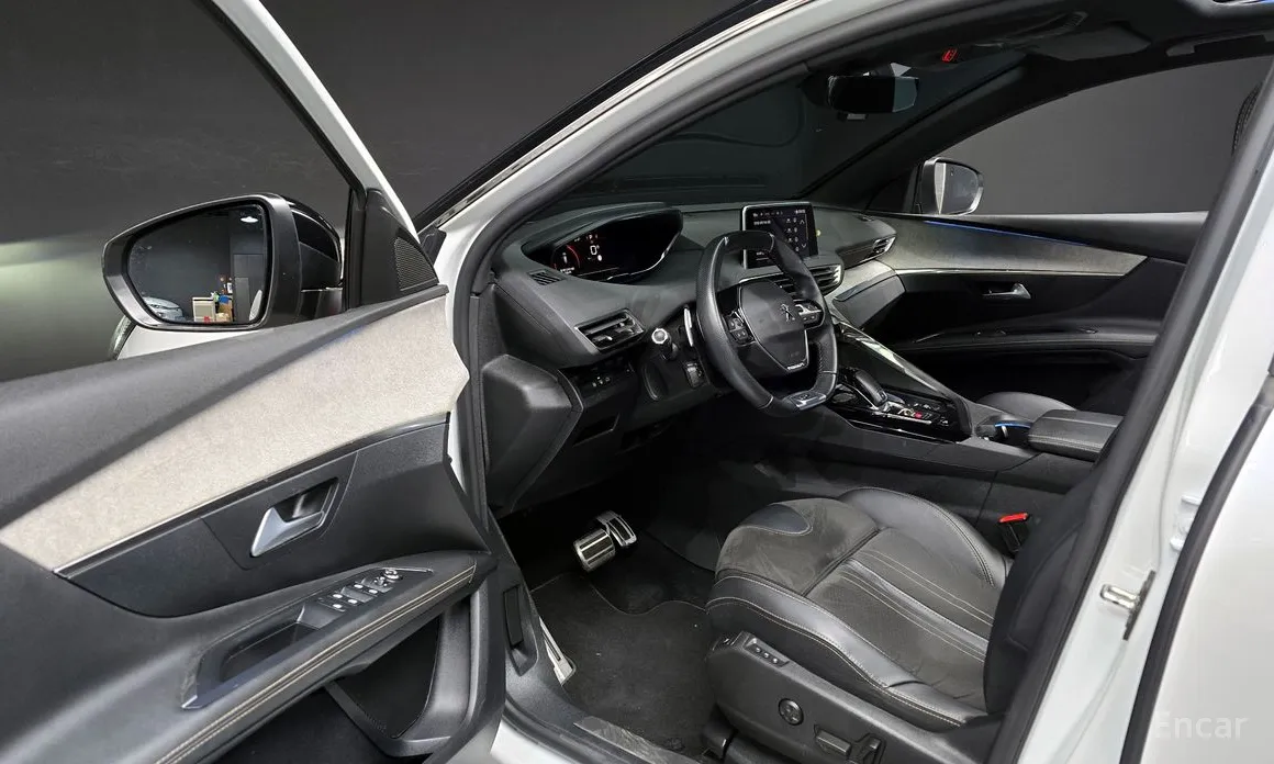 Фото 11 - Peugeot 3008