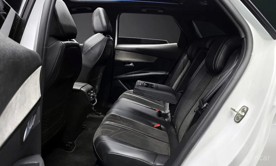 Фото 12 - Peugeot 3008