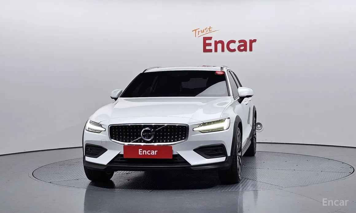 Фото 3 - Volvo V60