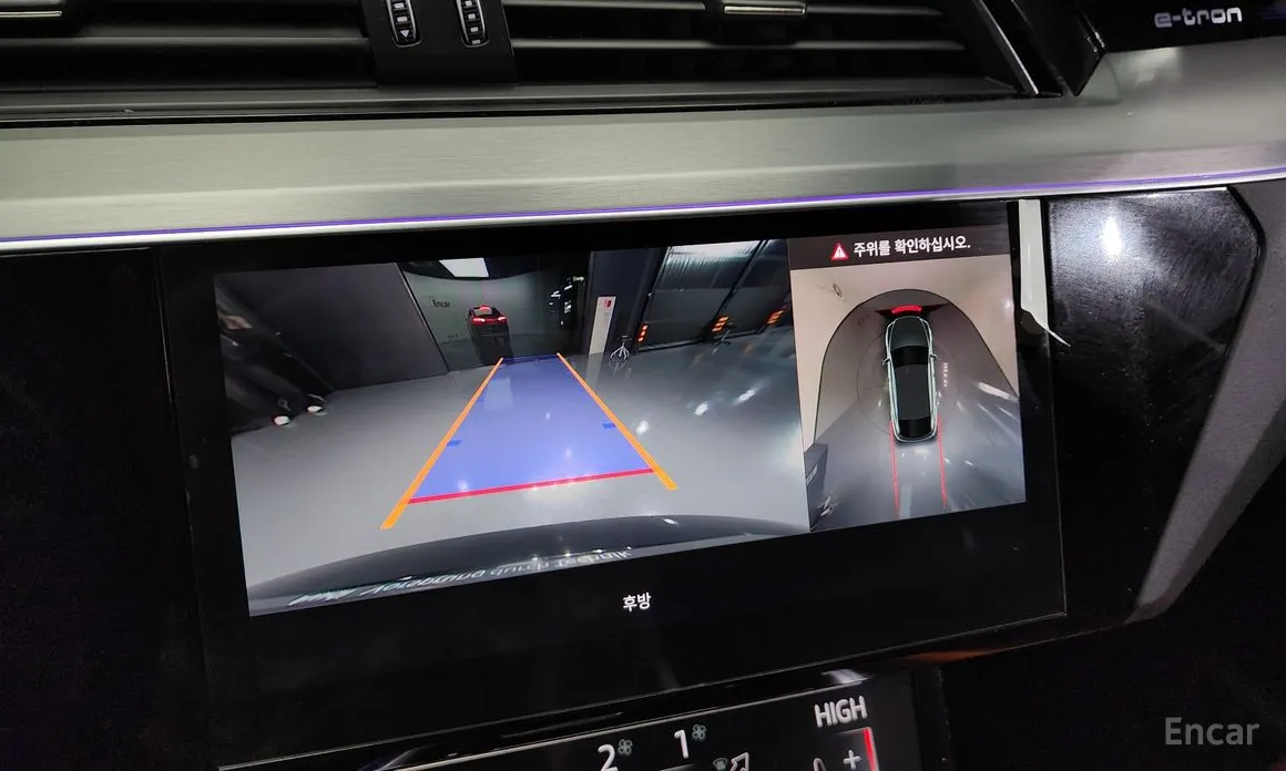 Фото 15 - Audi e-tron