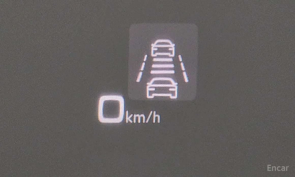 Фото 16 - Audi e-tron