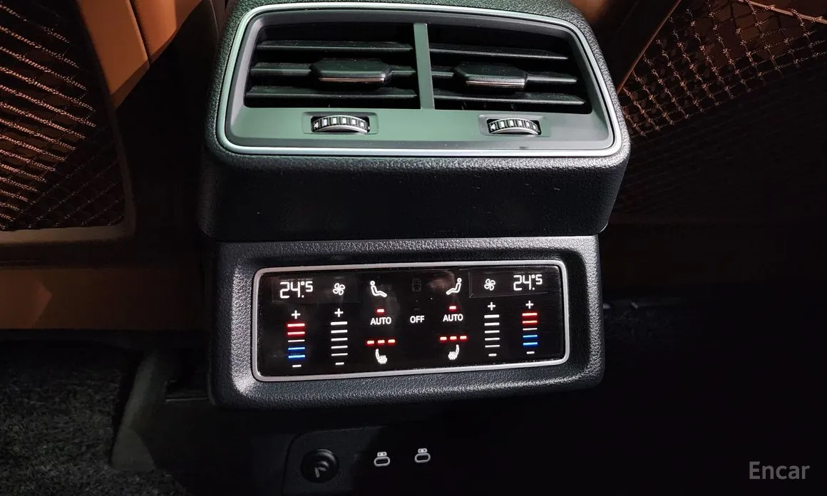 Фото 18 - Audi e-tron