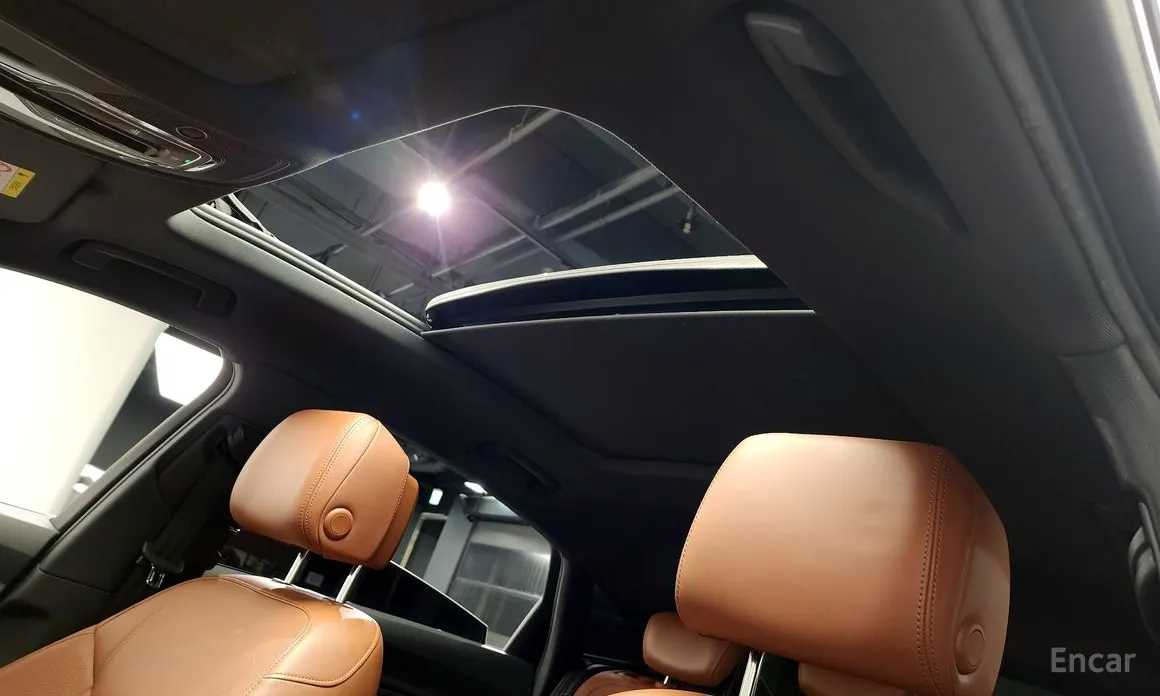 Фото 19 - Audi e-tron