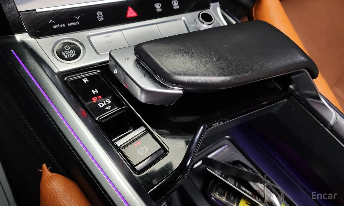 Фото 9 - Audi e-tron