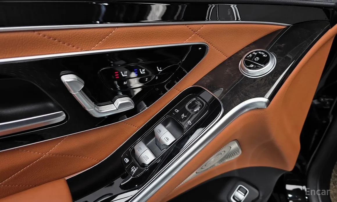 Фото 11 - Mercedes-Benz S-Class