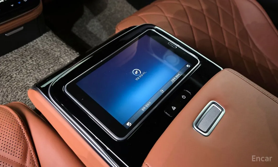 Фото 17 - Mercedes-Benz S-Class