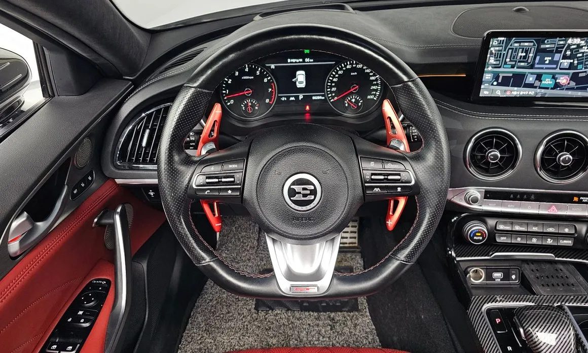 Фото 13 - Kia Stinger