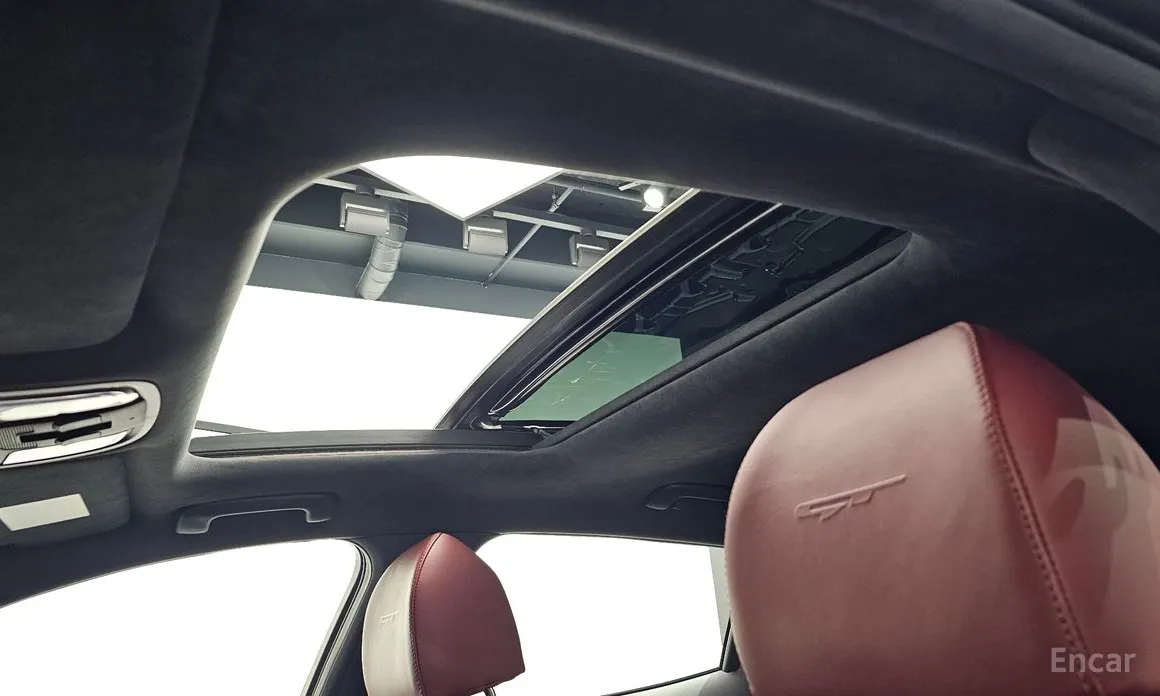 Фото 16 - Kia Stinger