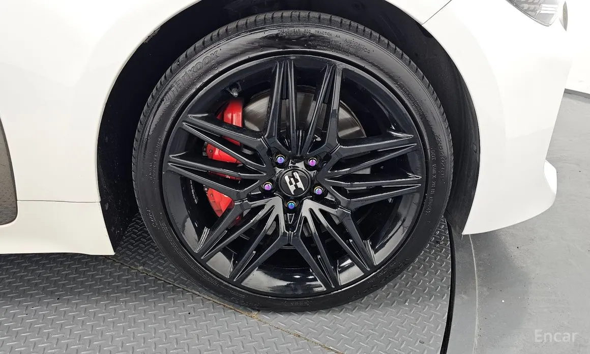 Фото 5 - Kia Stinger