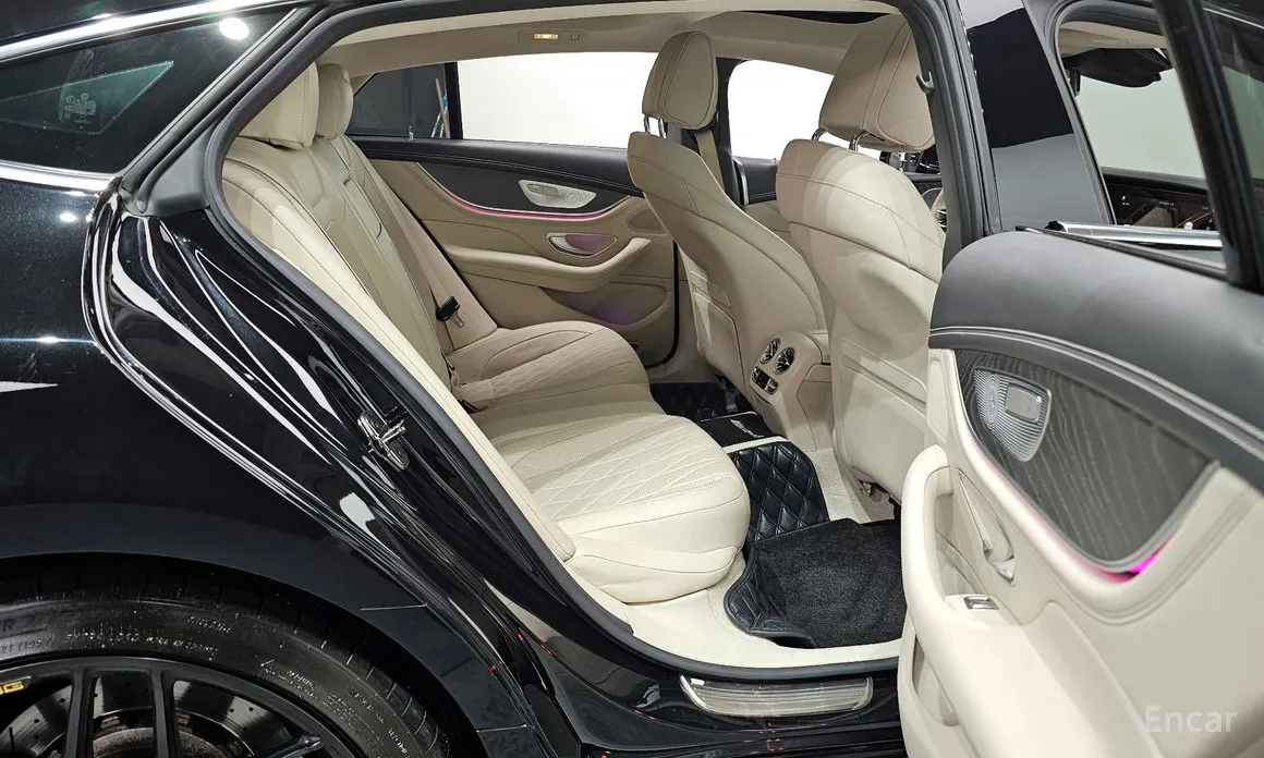 Фото 12 - Mercedes-Benz AMG GT