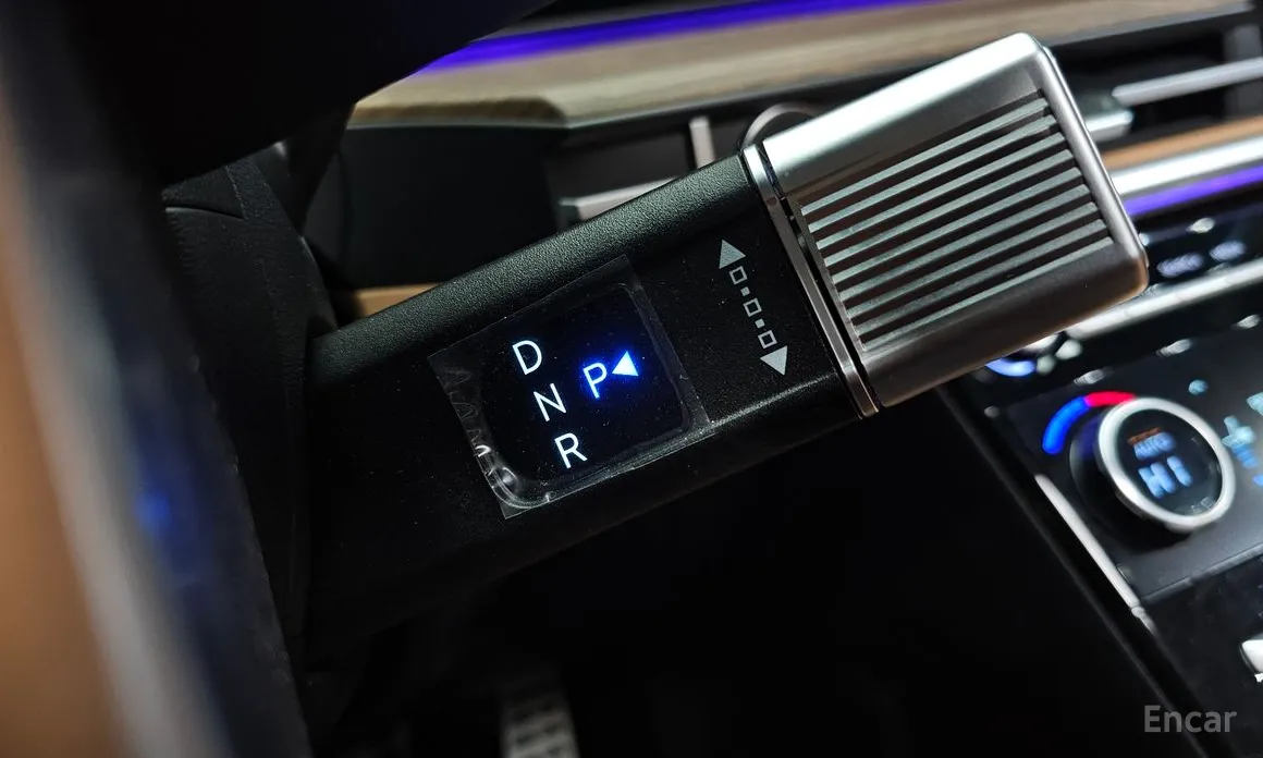 Фото 9 - Hyundai Santa Fe