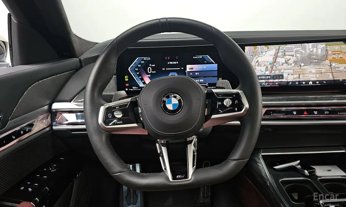 Фото 13 - BMW 7 Series