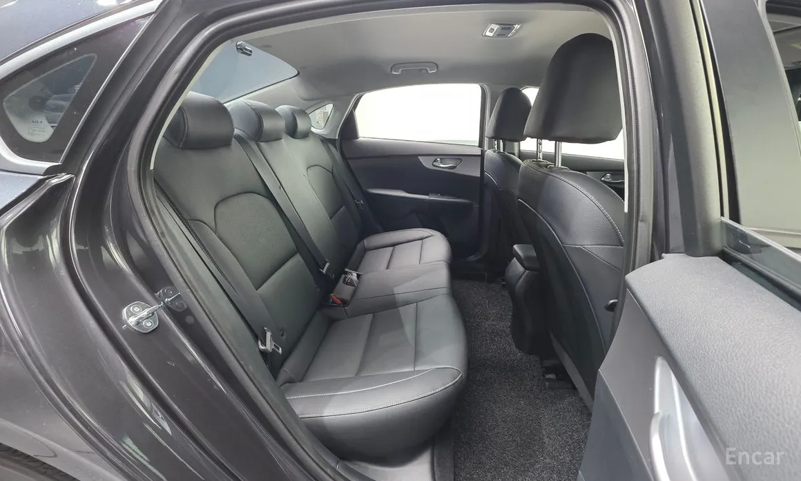 Фото 19 - Kia K3