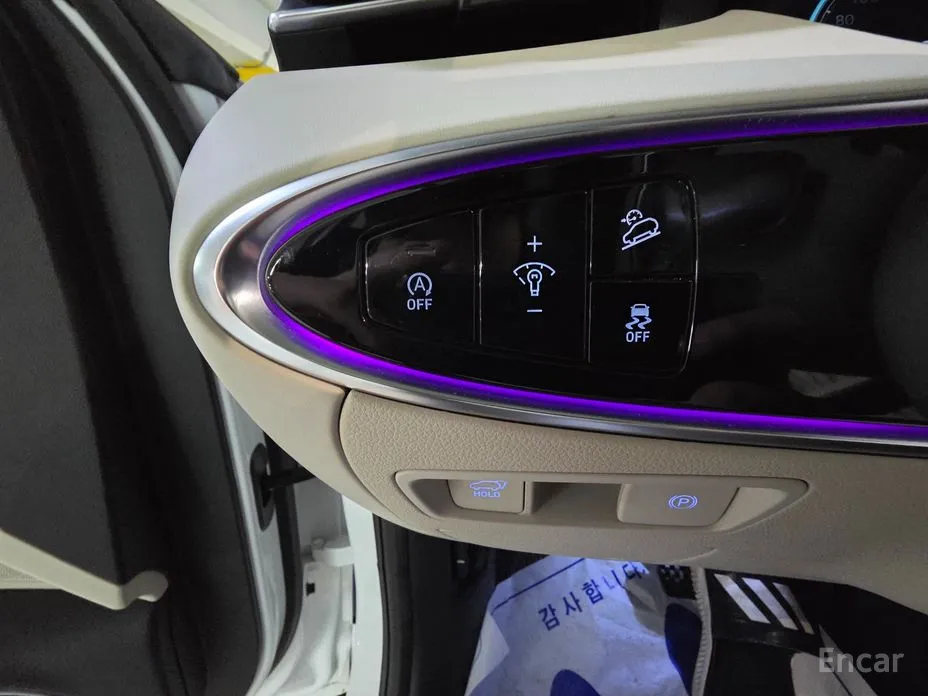 Photo 12 - Genesis GV70