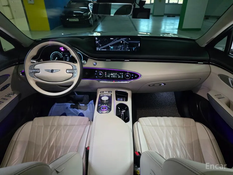 Photo 15 - Genesis GV70