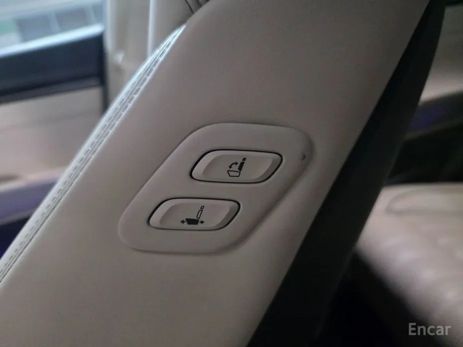 Photo 16 - Genesis GV70