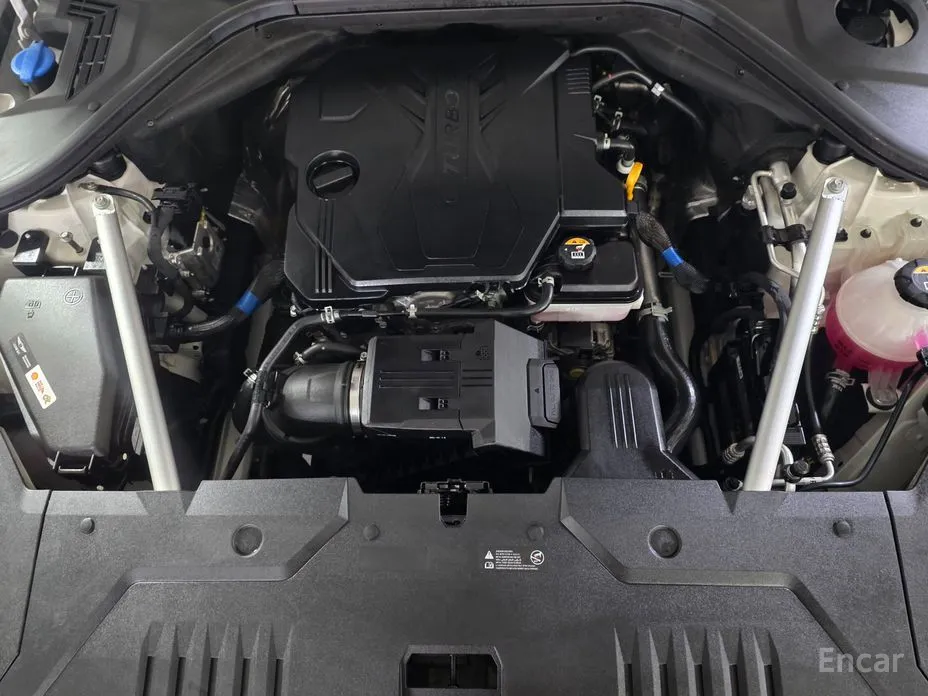 Photo 19 - Genesis GV70