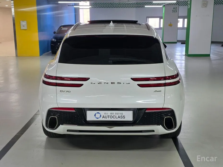 Photo 4 - Genesis GV70