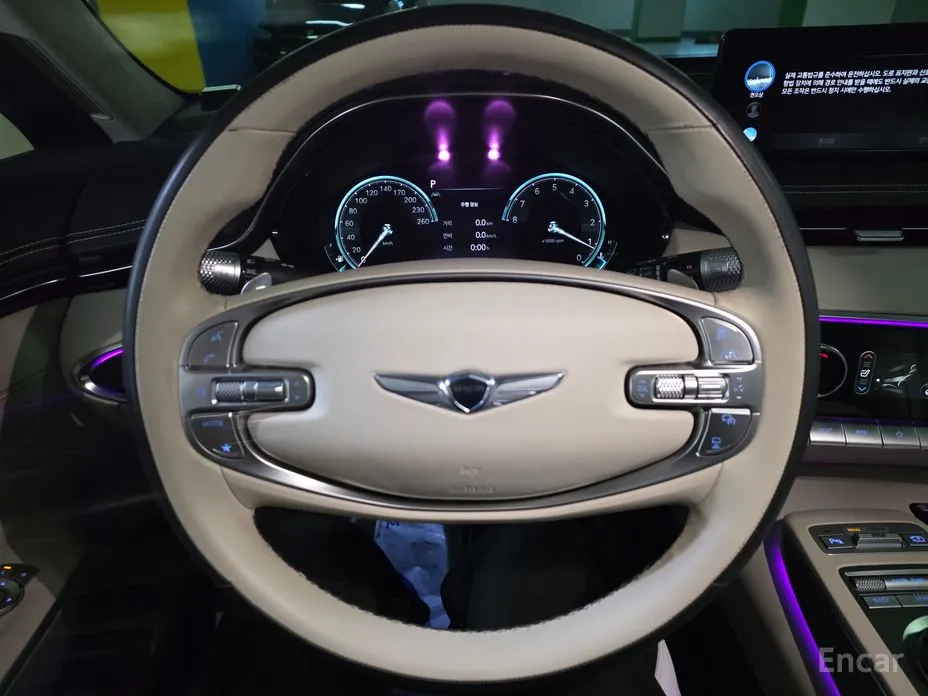 Photo 5 - Genesis GV70