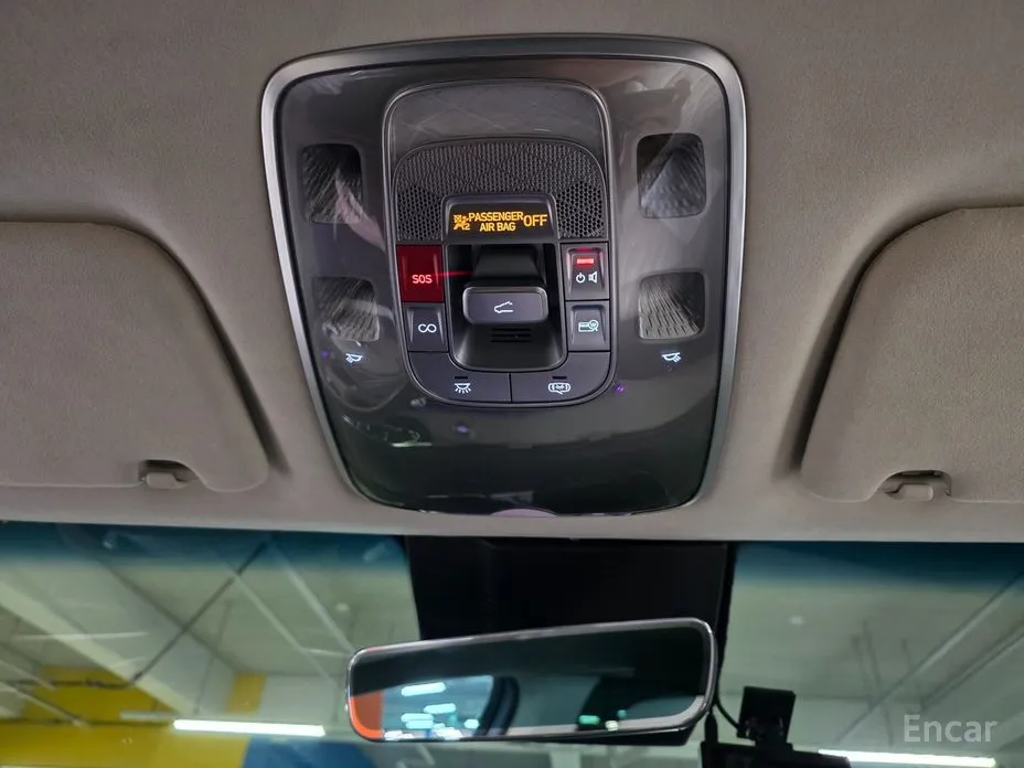 Photo 8 - Genesis GV70