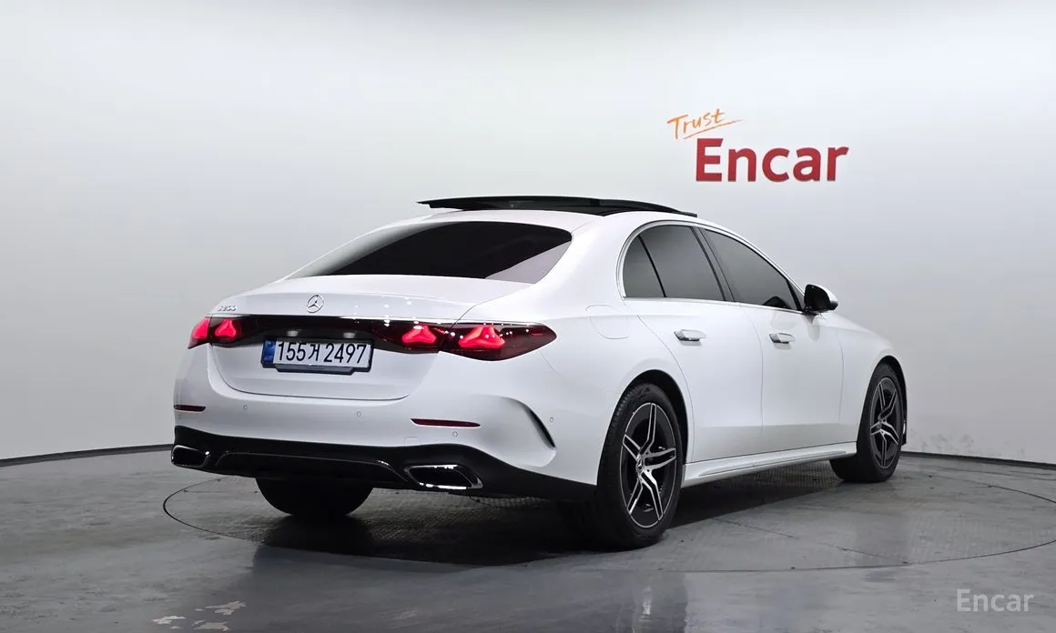 Фото 2 - Mercedes-Benz E-Class