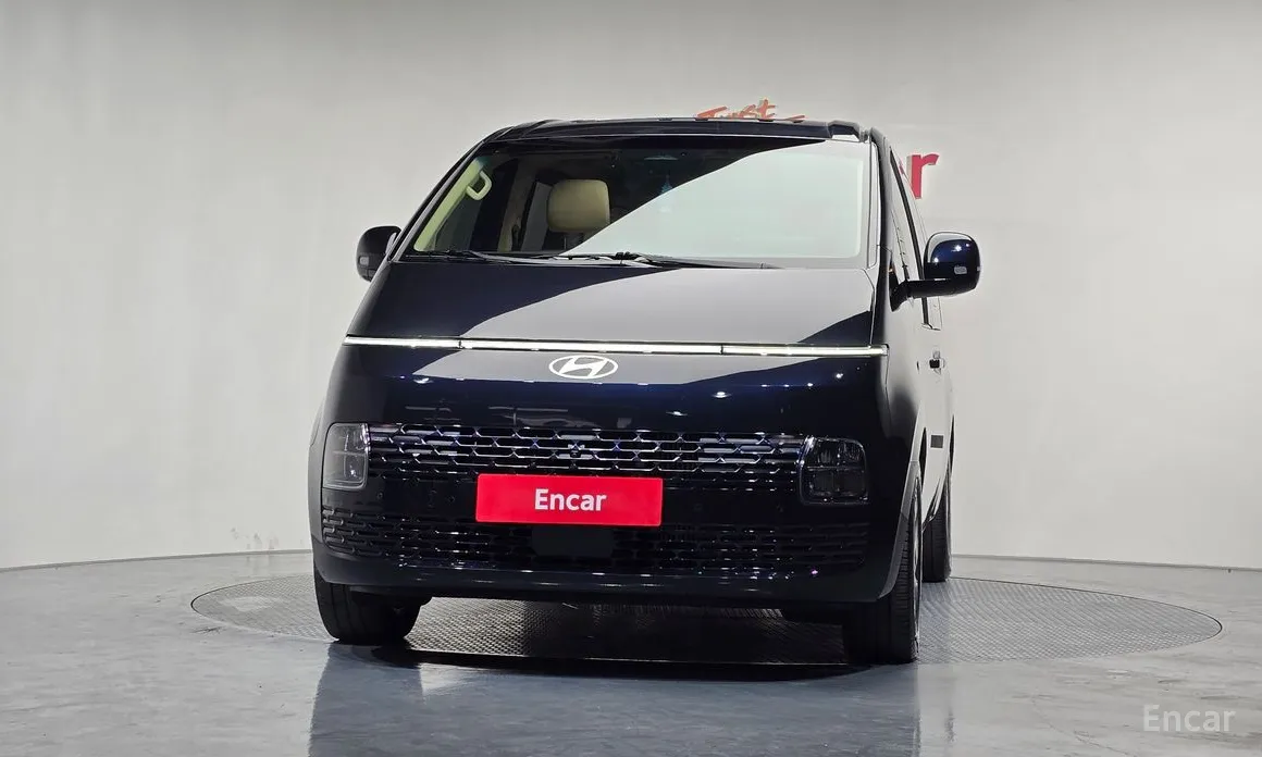 Фото 3 - Hyundai Staria