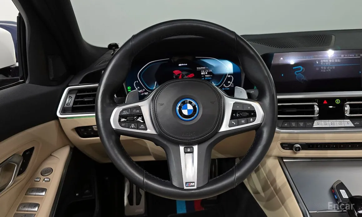 Photo 13 - BMW 3 Series