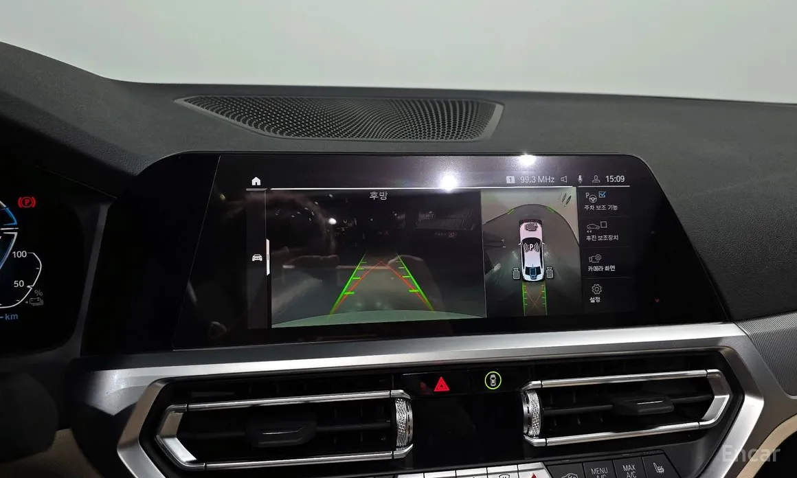 Photo 14 - BMW 3 Series