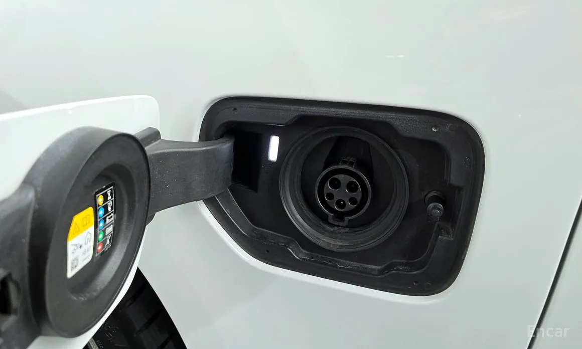 Photo 18 - BMW 3 Series