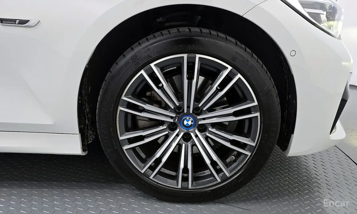 Photo 5 - BMW 3 Series