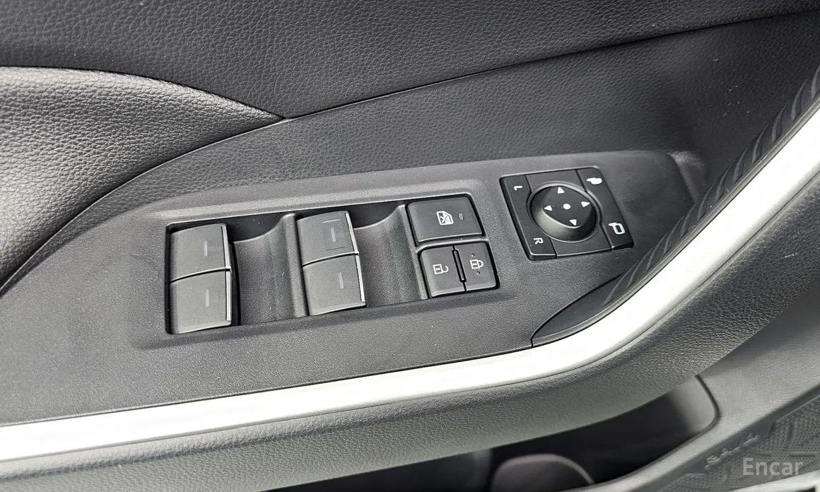 Фото 17 - Toyota RAV4