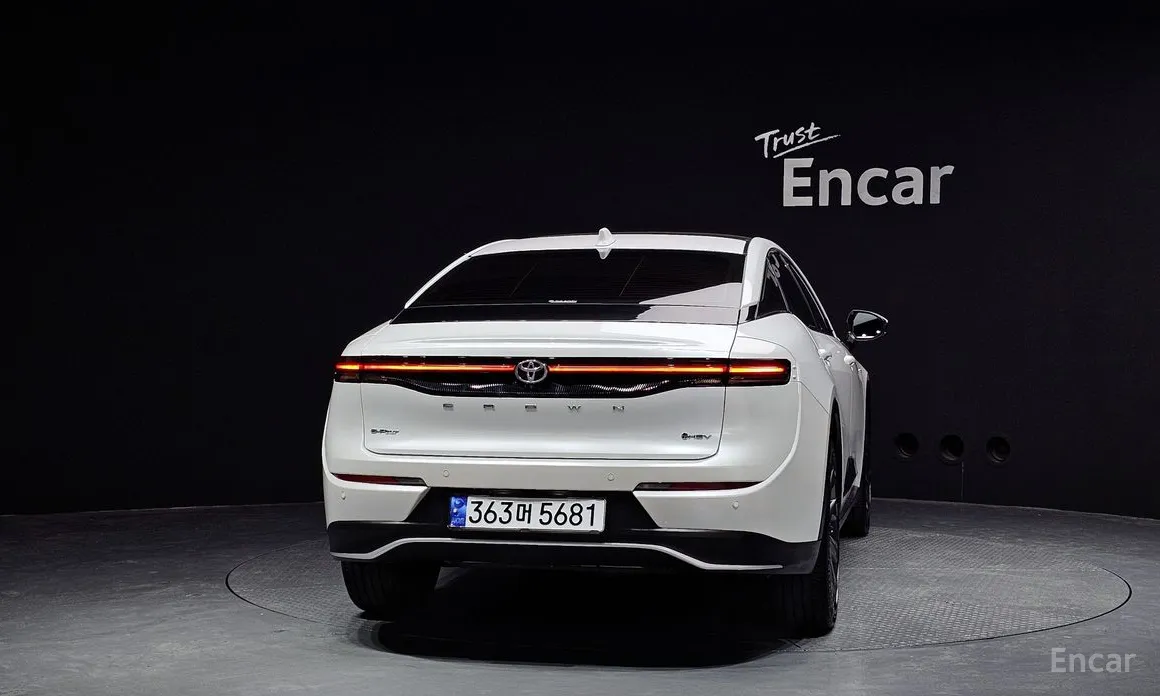 Фото 4 - Toyota Crown