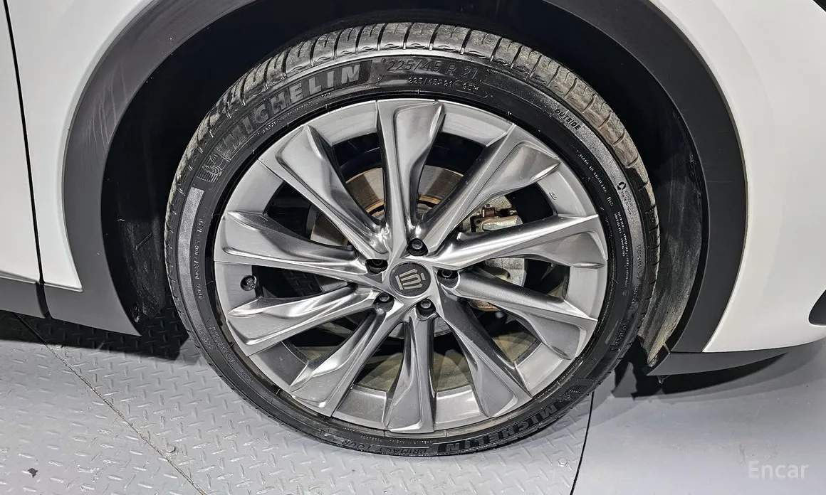 Фото 5 - Toyota Crown