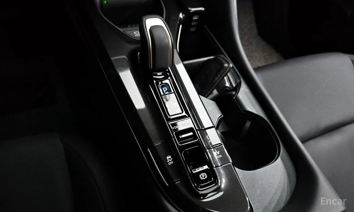 Фото 9 - Toyota Crown