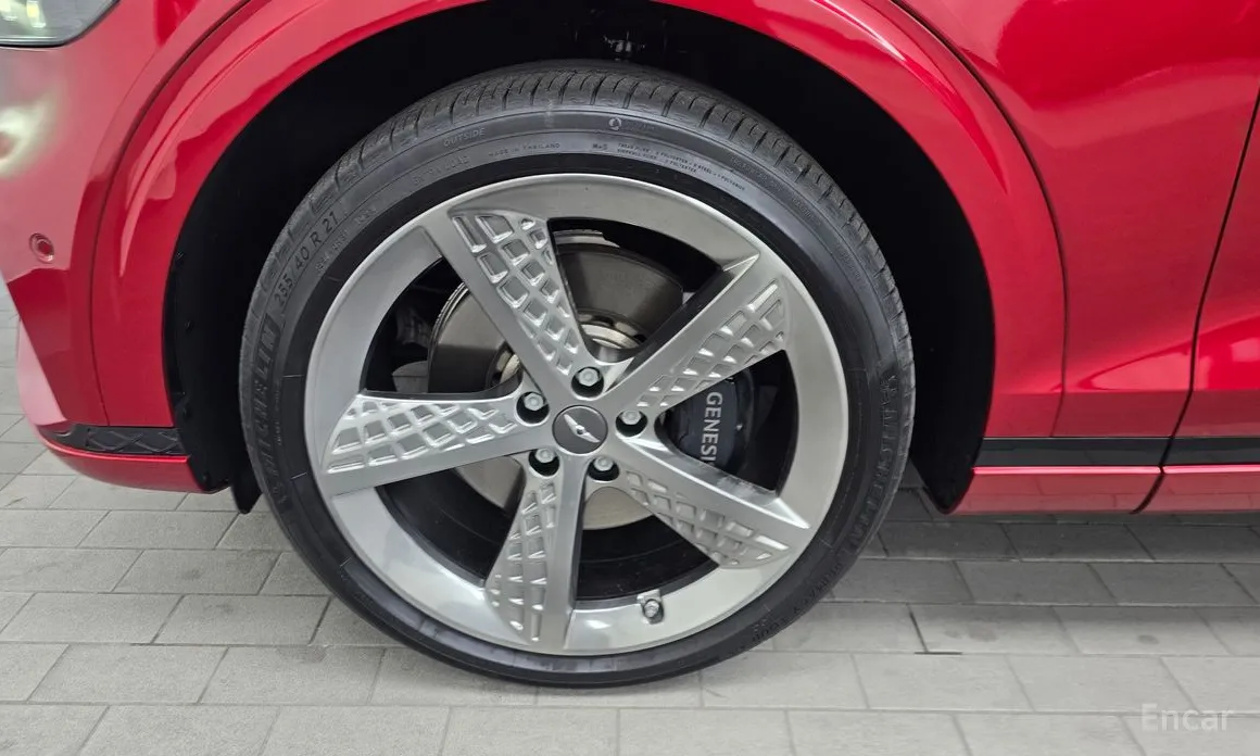 Photo 5 - Genesis GV70