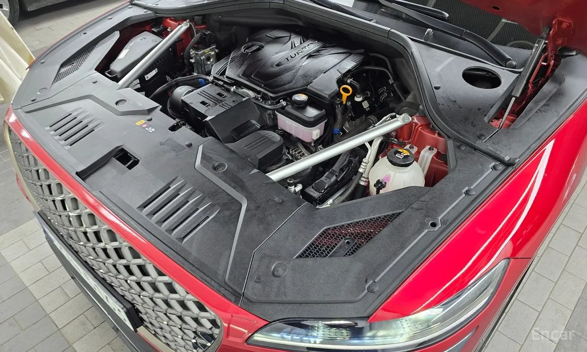 Photo 6 - Genesis GV70